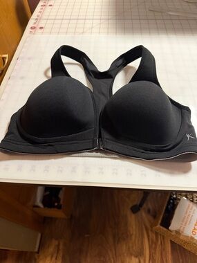 Danskin Now Black Front-clasp Racerback Sports Bra